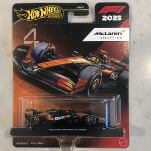 Hot Wheels Premium McLaren Formula 1 Car